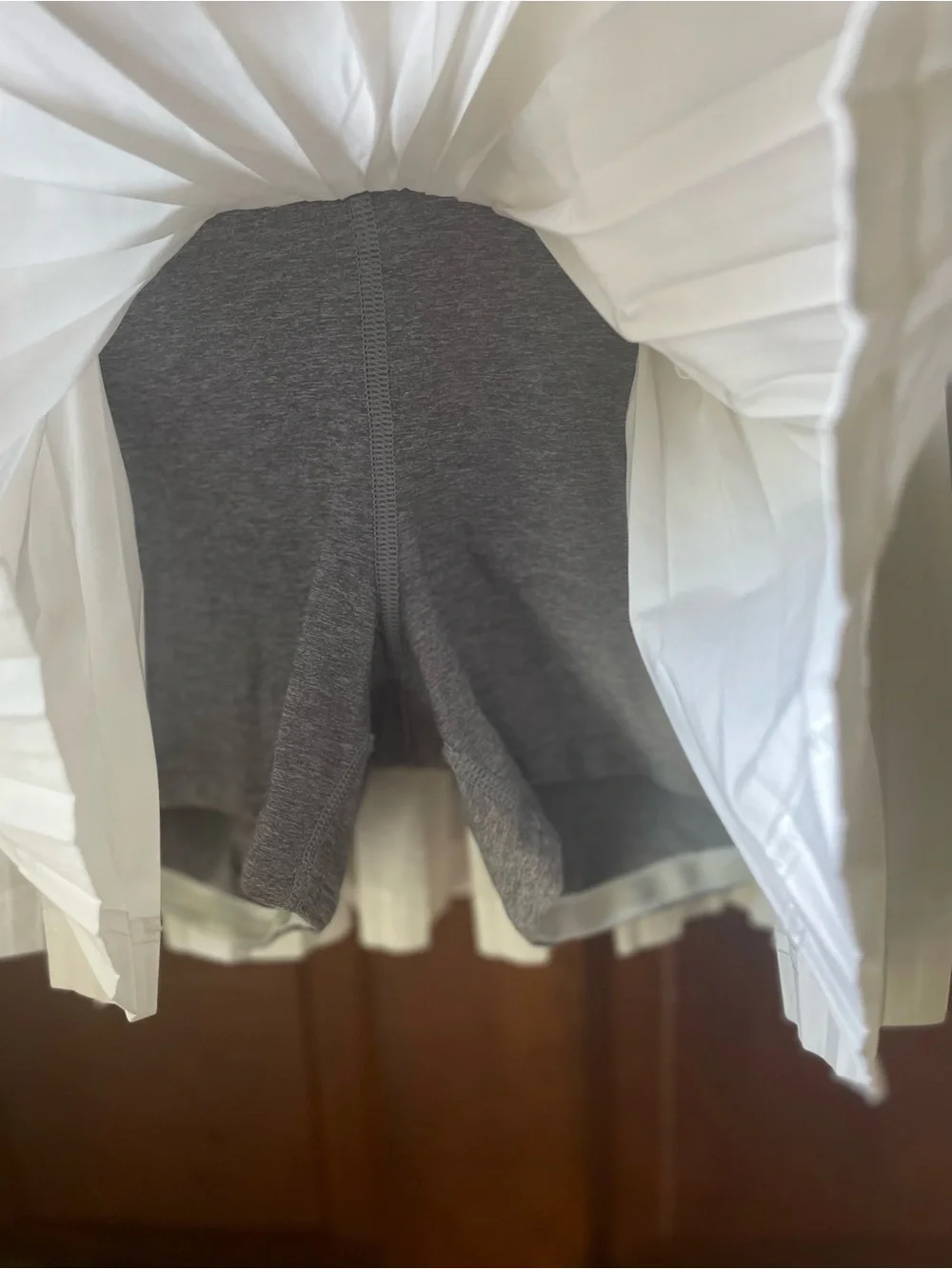 Lululemon women's size 8 white / gray athletic skort - Picture 3 of 7